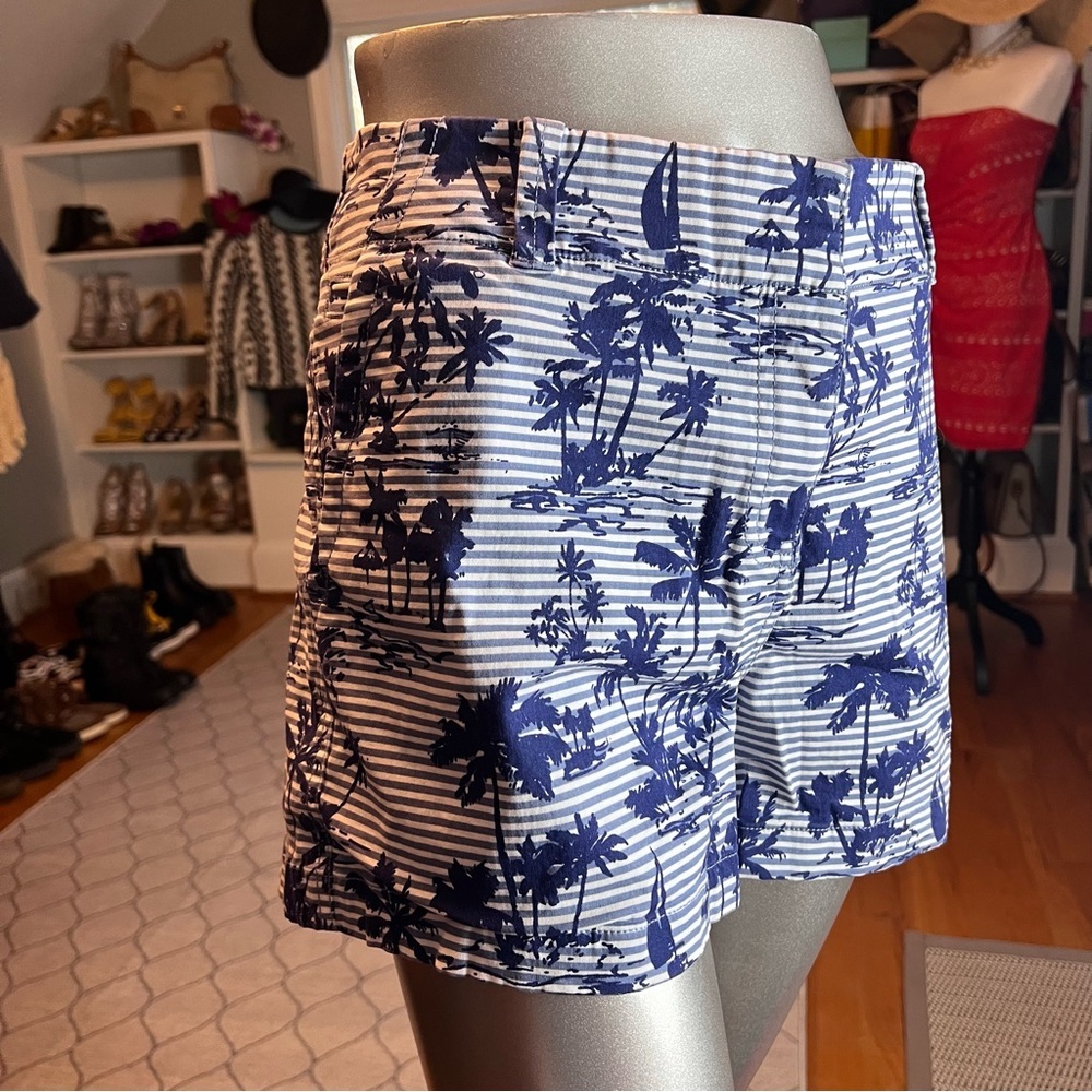 Vineyard Vines Island Scene Deep Bay Striped Shorts Size 12 Retro Style Print - Picture 4 of 10